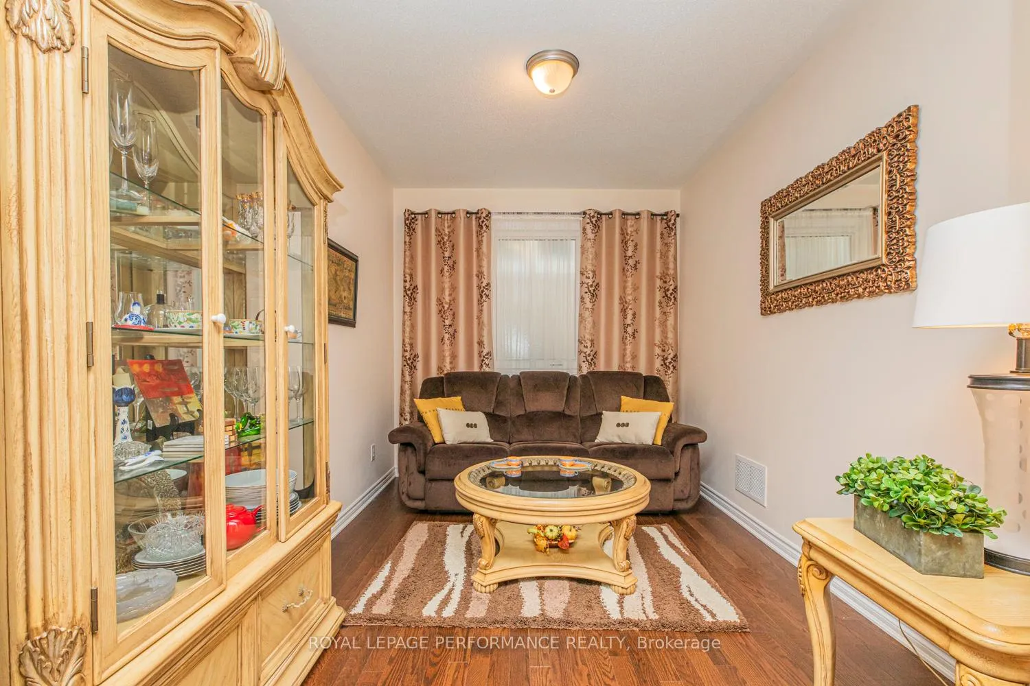 Photo 9 of 30 Summitview Drive, Ottawa, Kanata - Emerald Meadows/Trailwest — HOMEH