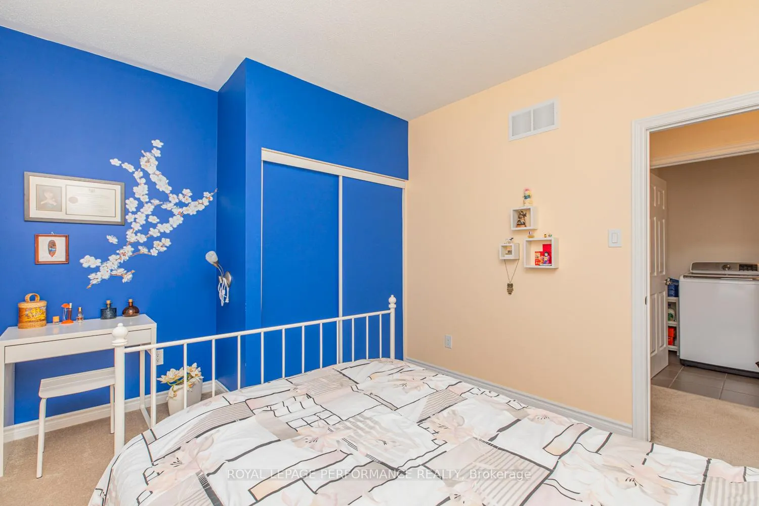 Photo 23 of 30 Summitview Drive, Ottawa, Kanata - Emerald Meadows/Trailwest — HOMEH