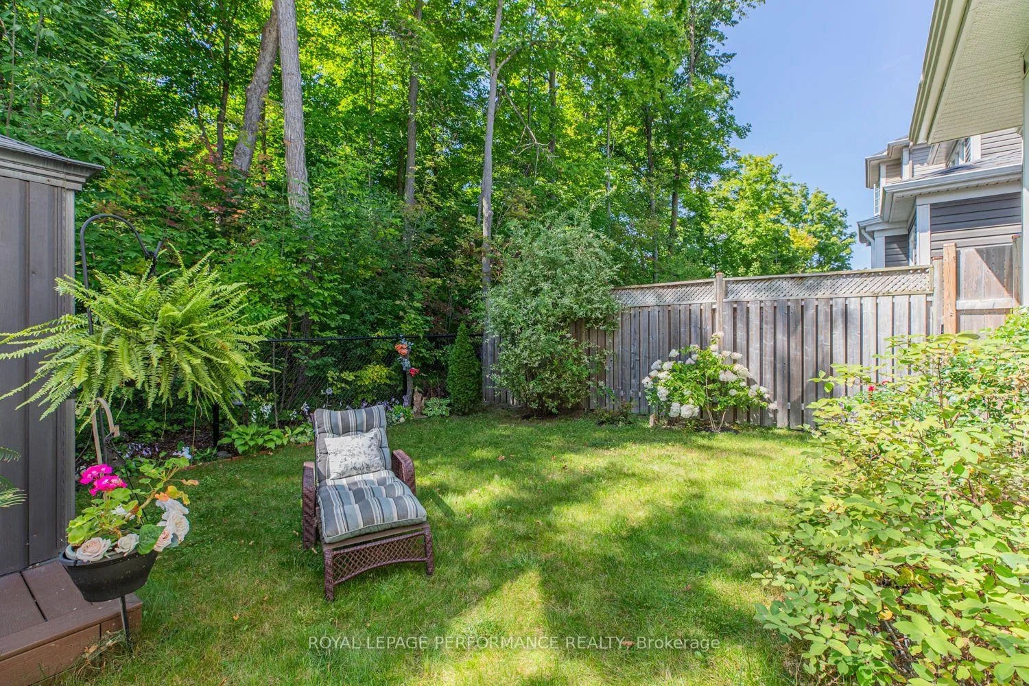 Photo 30 of 30 Summitview Drive, Ottawa, Kanata - Emerald Meadows/Trailwest — HOMEH