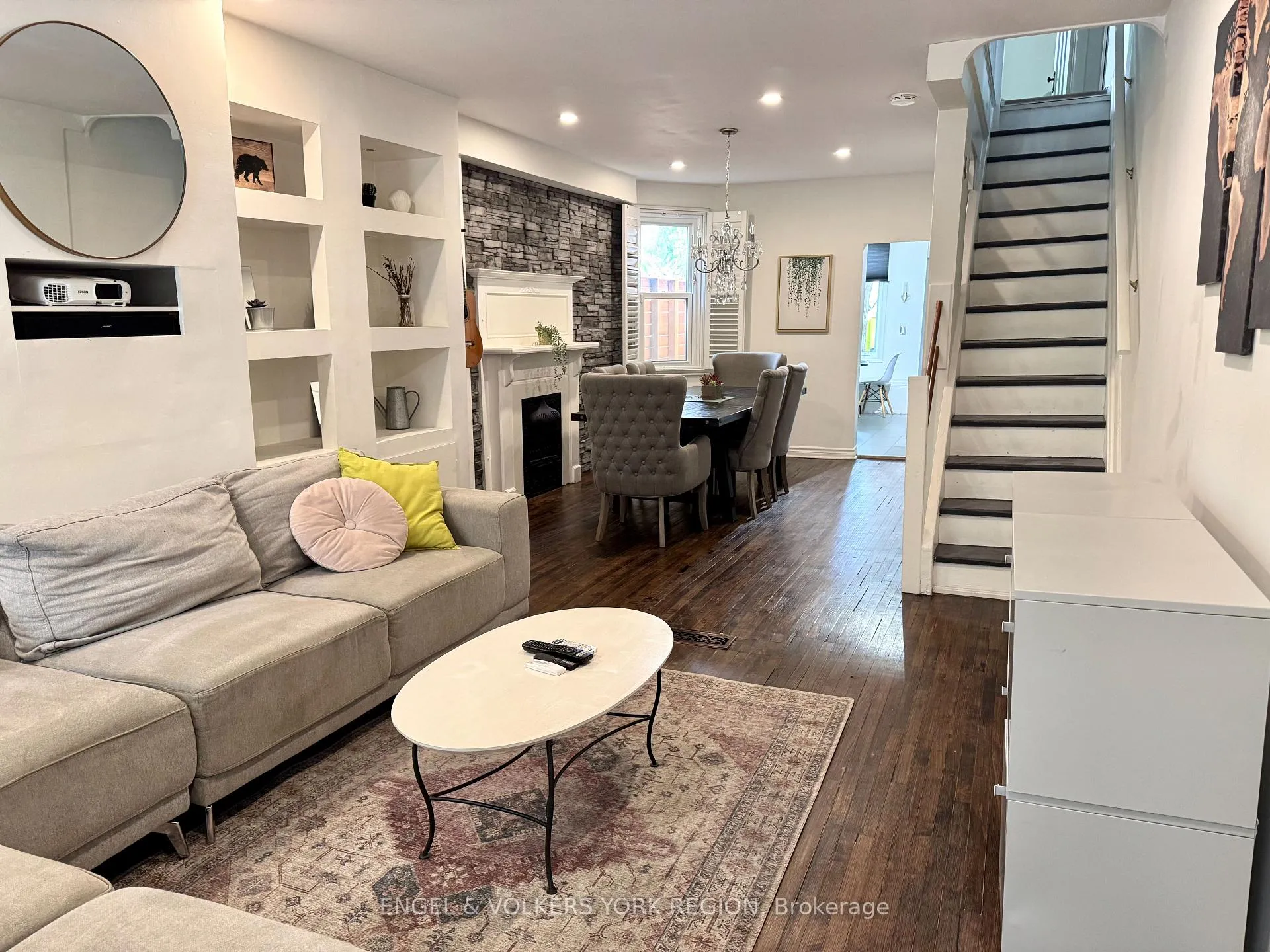 Photo 7 of Unit Main & 2nd, 44 Rhodes Avenue E, Toronto, Greenwood-Coxwell — HOMEH