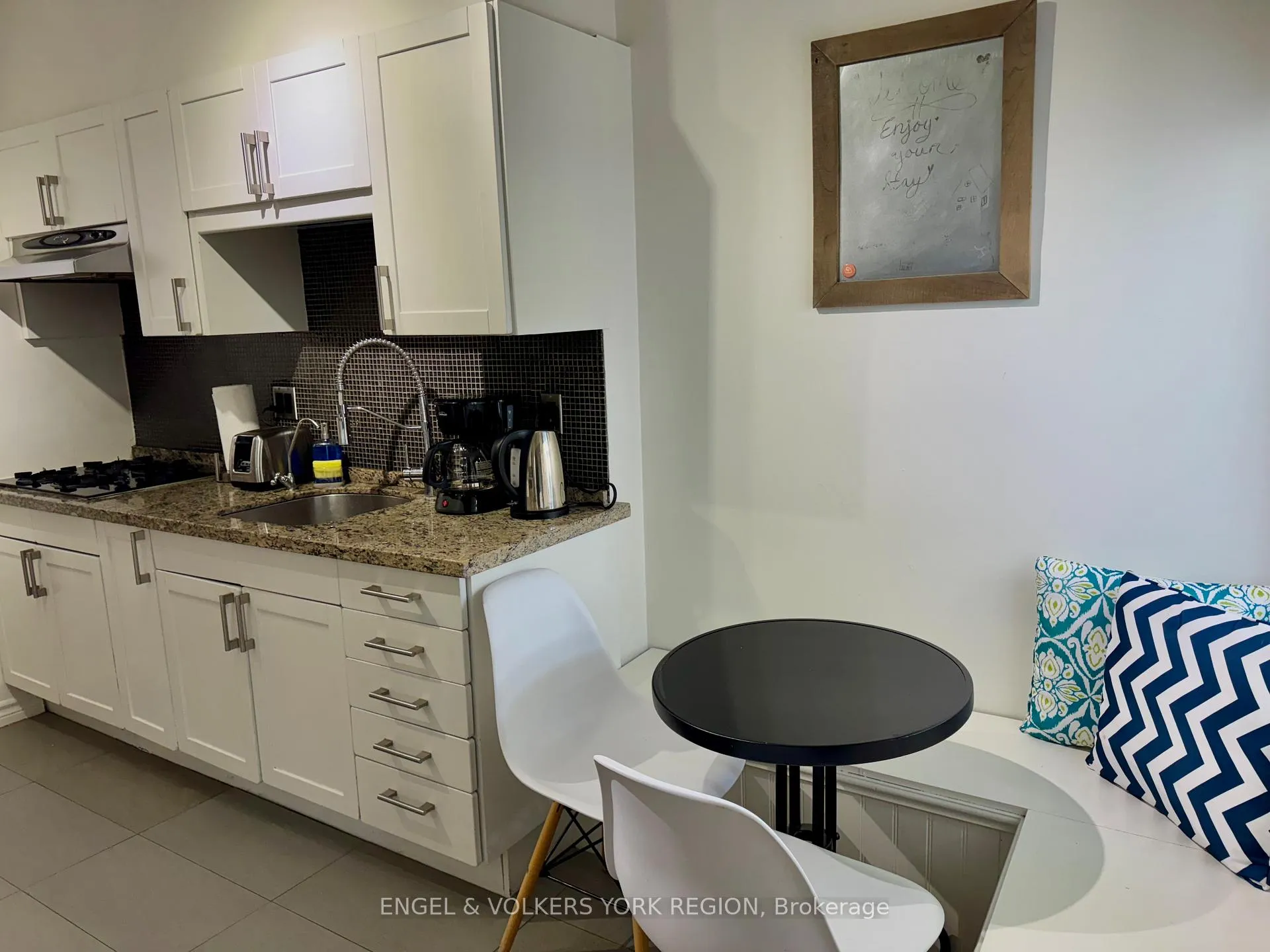 Photo 11 of Unit Main & 2nd, 44 Rhodes Avenue E, Toronto, Greenwood-Coxwell — HOMEH