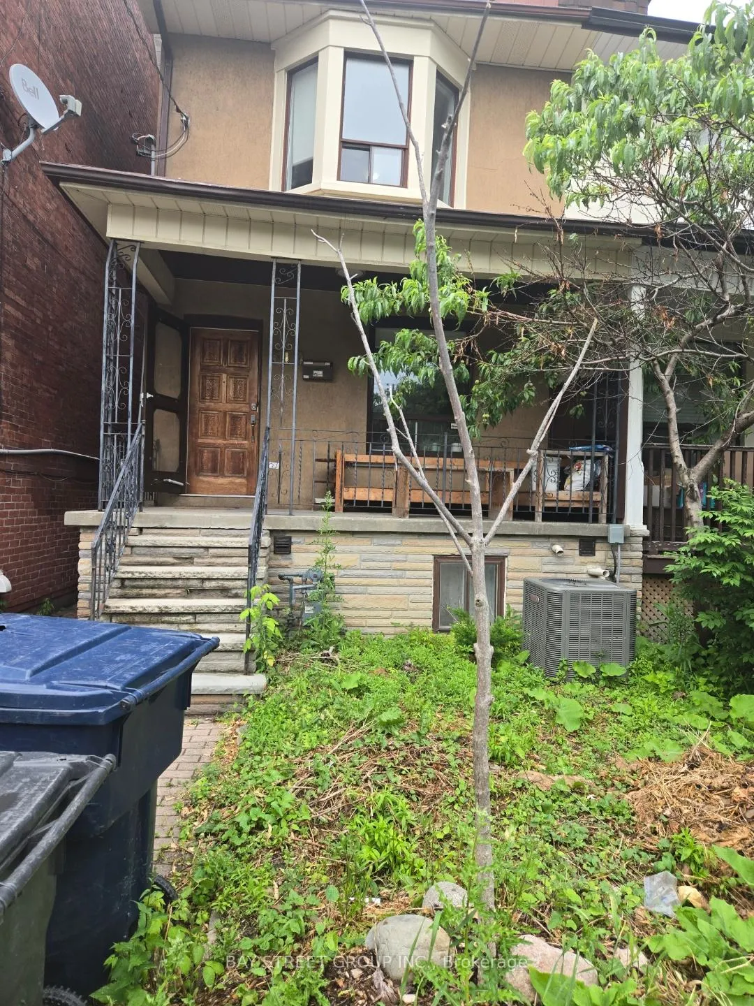 Front of 319 Clinton Street