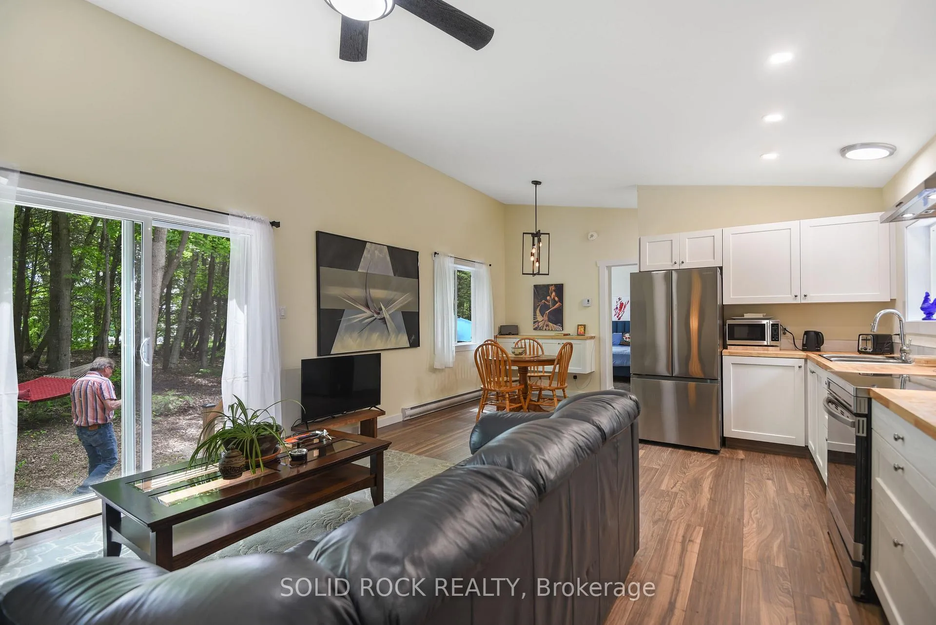 Photo 16 of 268 Cedar Sands Road, Rideau Lakes, Rideau Lakes (South Crosby) Twp — HOMEH