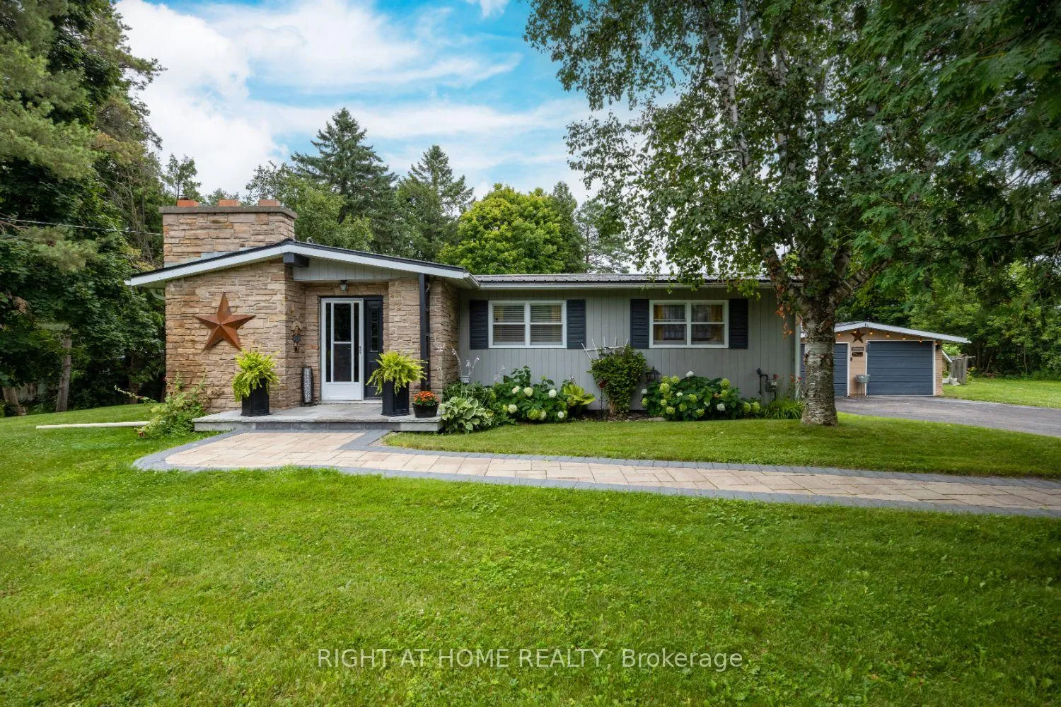Photo 1 of 141 Platten Boulevard, Scugog, Rural Scugog — HOMEH