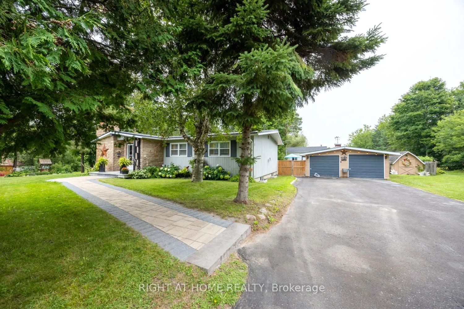 Photo 2 of 141 Platten Boulevard, Scugog, Rural Scugog — HOMEH