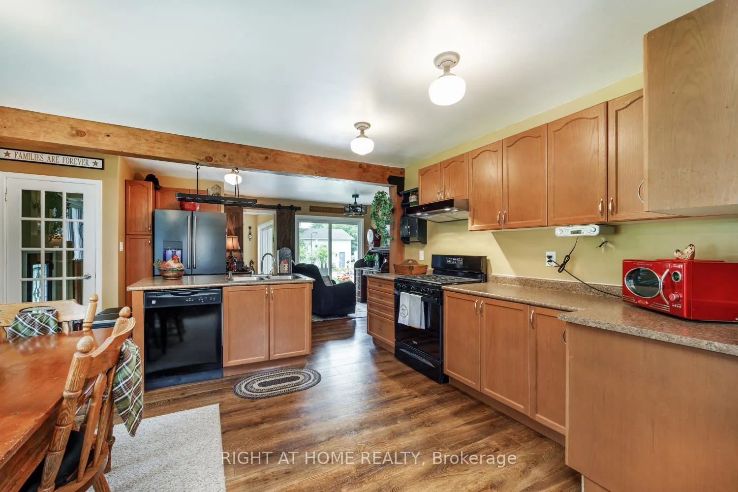 Photo 8 of 141 Platten Boulevard, Scugog, Rural Scugog — HOMEH