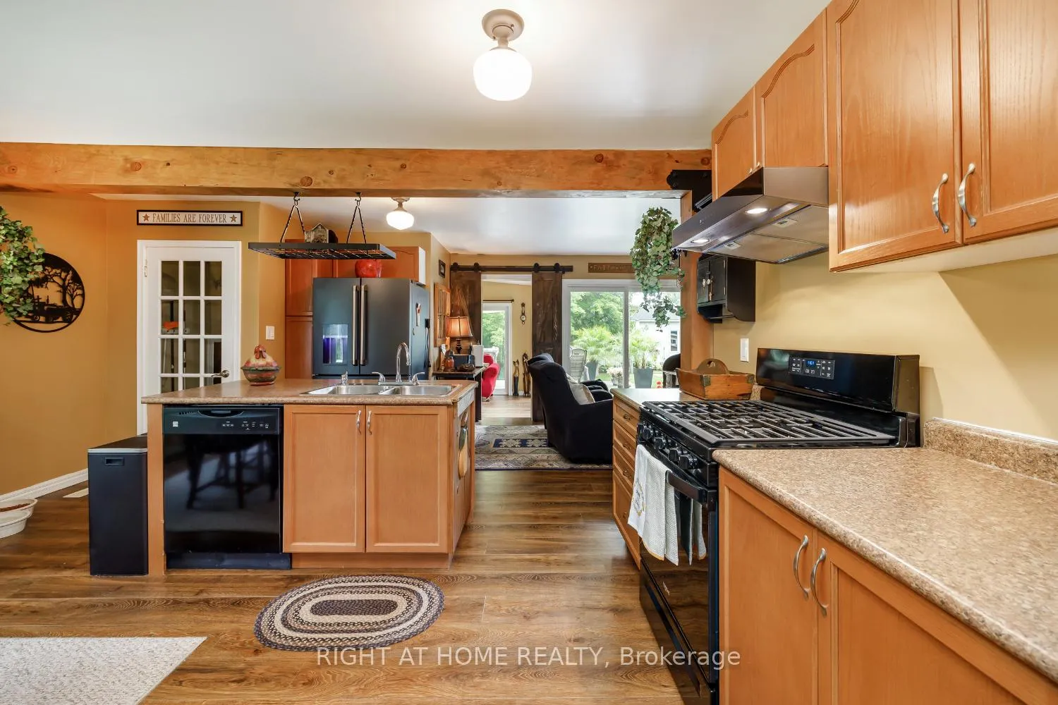 Photo 12 of 141 Platten Boulevard, Scugog, Rural Scugog — HOMEH