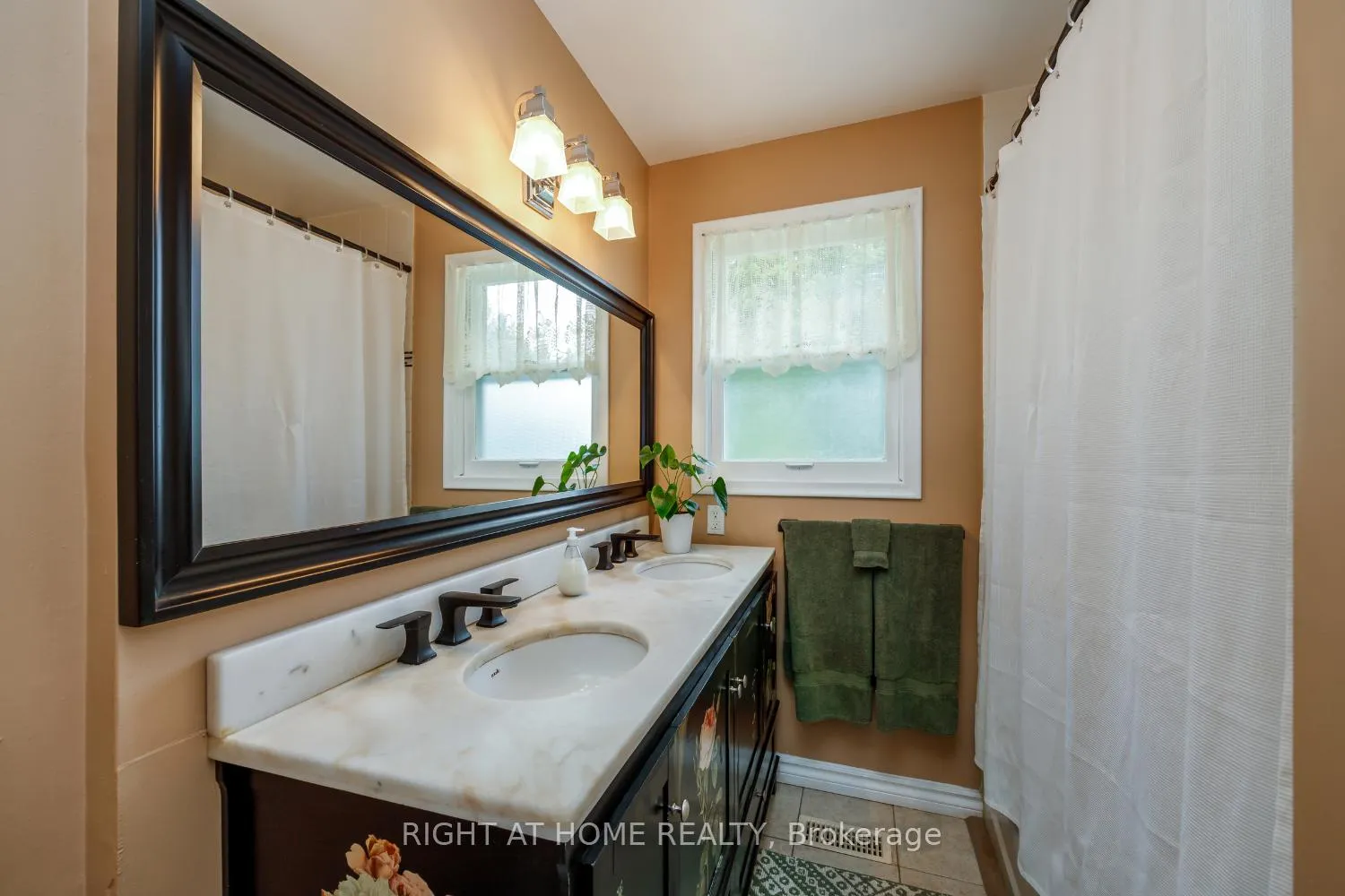 Photo 22 of 141 Platten Boulevard, Scugog, Rural Scugog — HOMEH