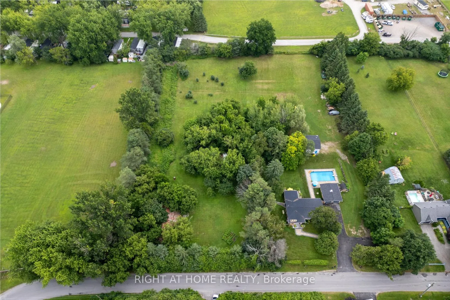 Photo 33 of 141 Platten Boulevard, Scugog, Rural Scugog — HOMEH