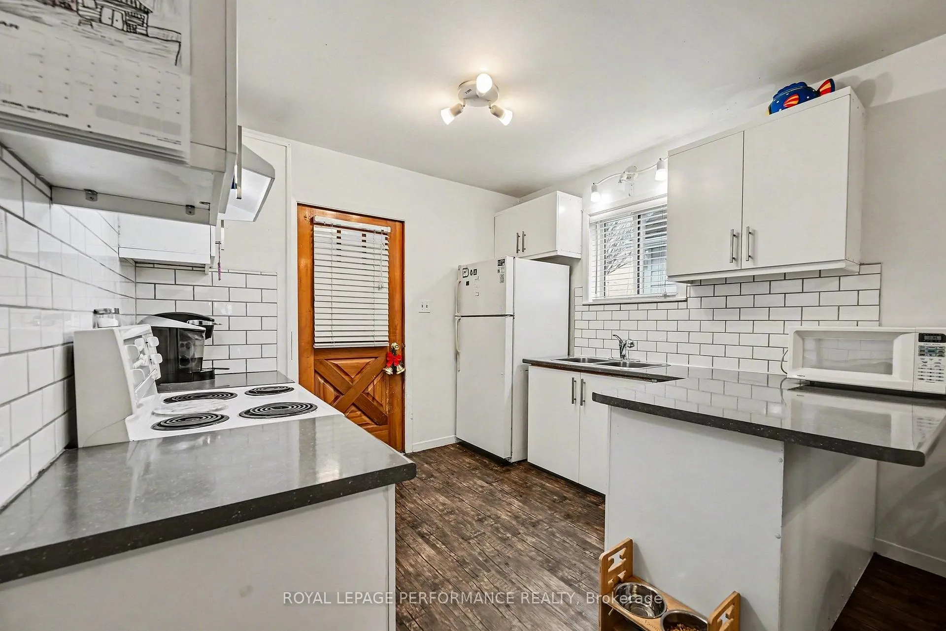 Photo 4 of 414 Gillespie Avenue, Cornwall — HOMEH