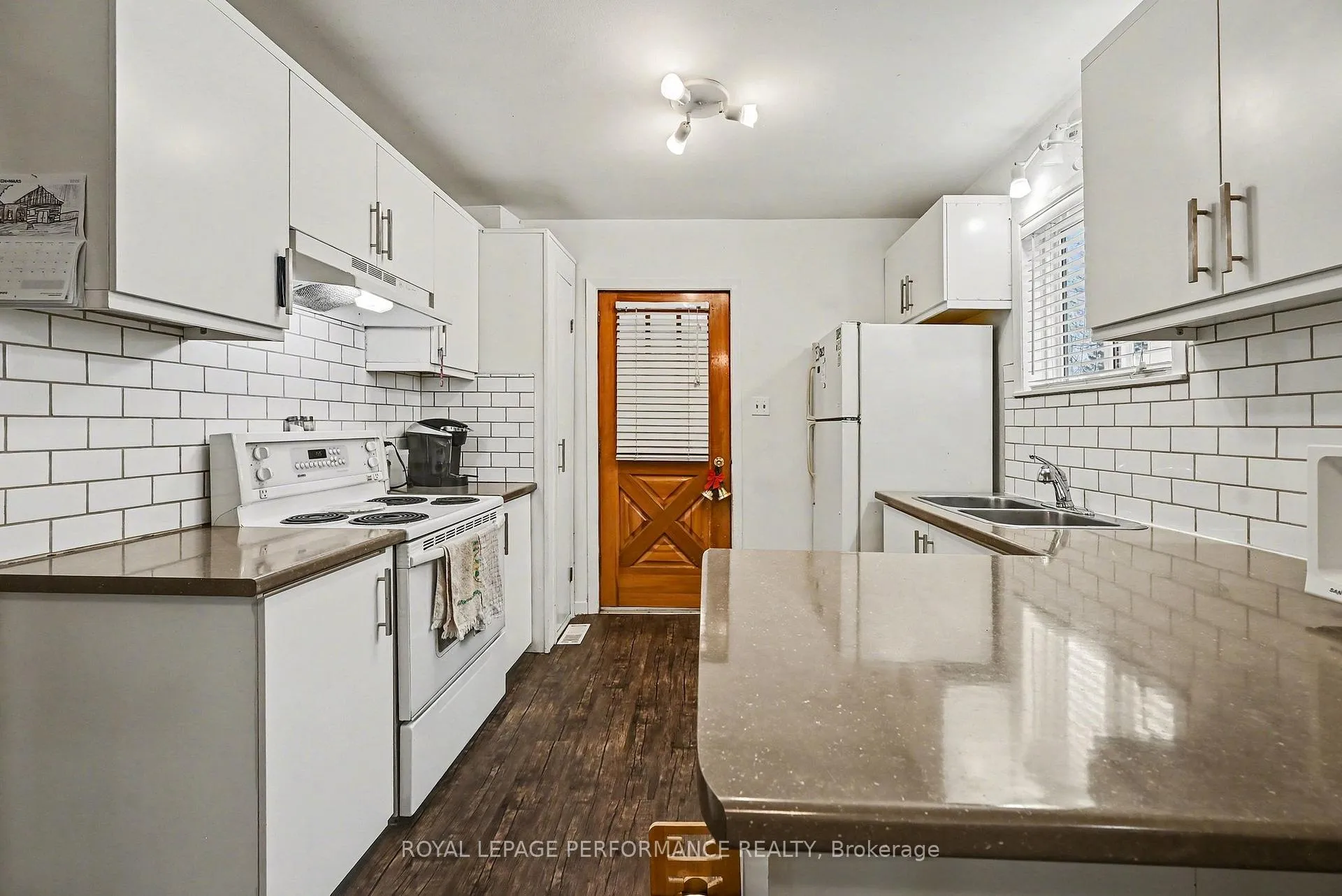 Photo 5 of 414 Gillespie Avenue, Cornwall — HOMEH
