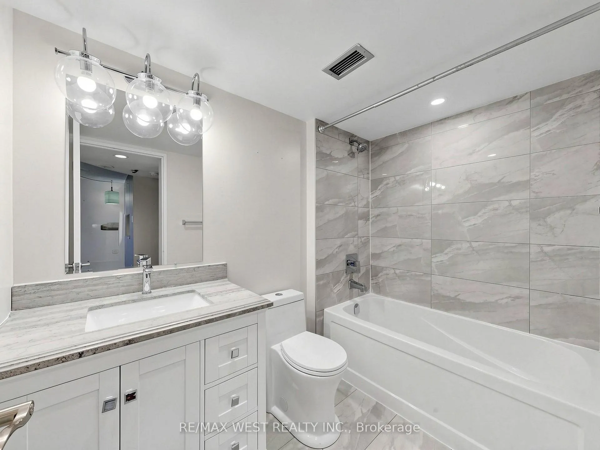 Photo 2 of Unit 211, 725 King Street W, Toronto, Niagara — HOMEH