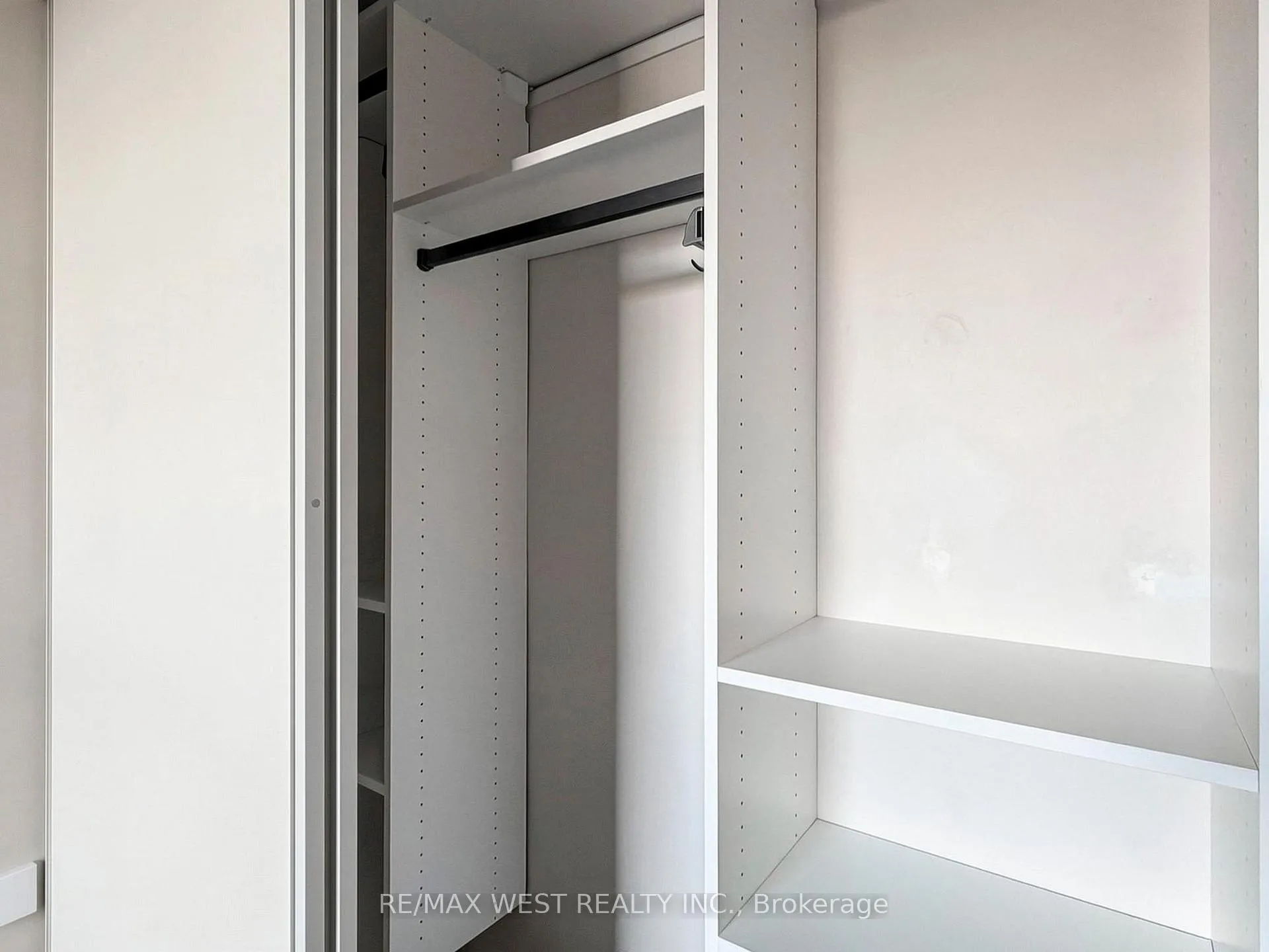 Photo 5 of Unit 211, 725 King Street W, Toronto, Niagara — HOMEH