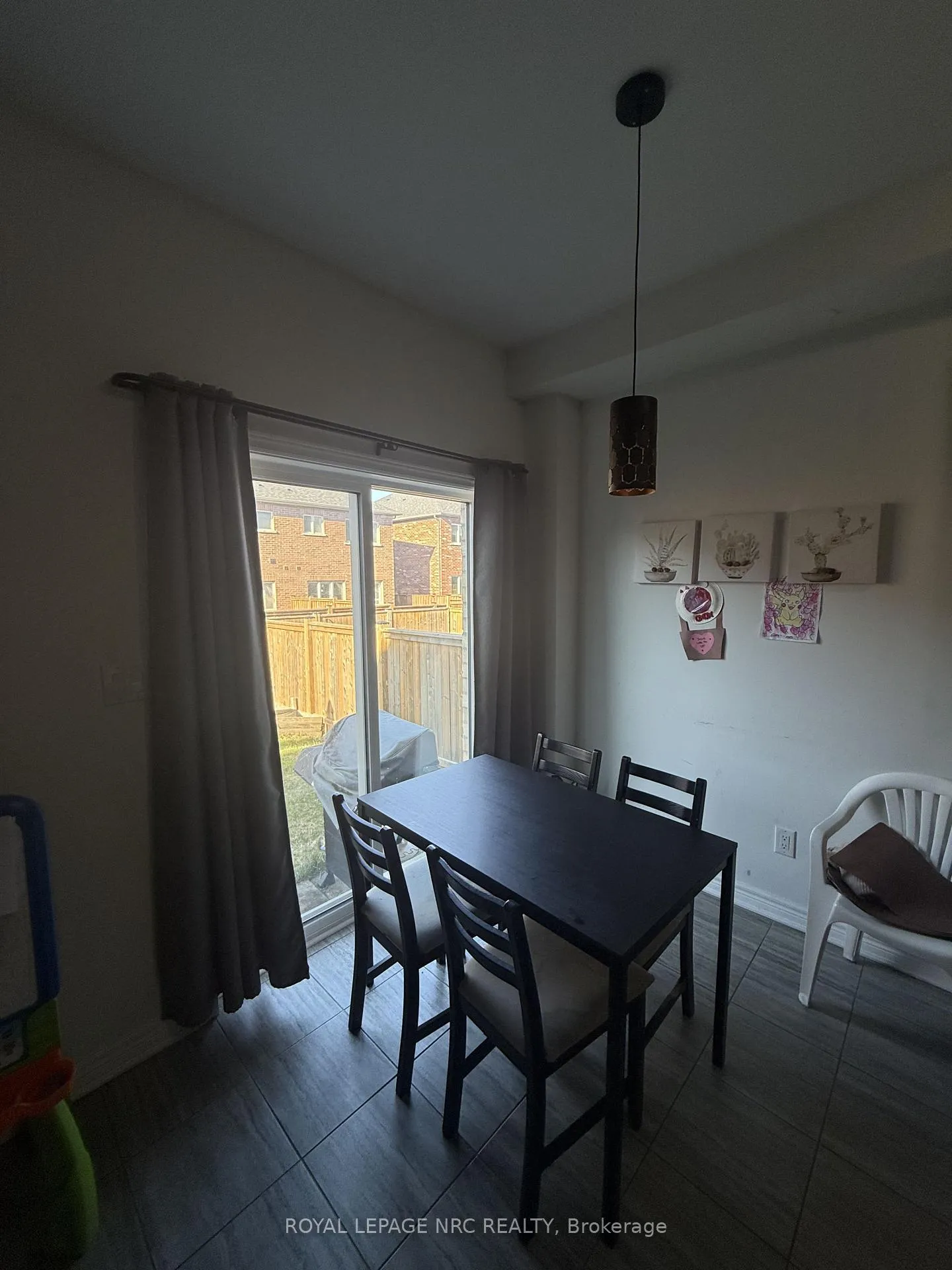 Photo 5 of 44 Harmony Way, Thorold, Rolling Meadows — HOMEH