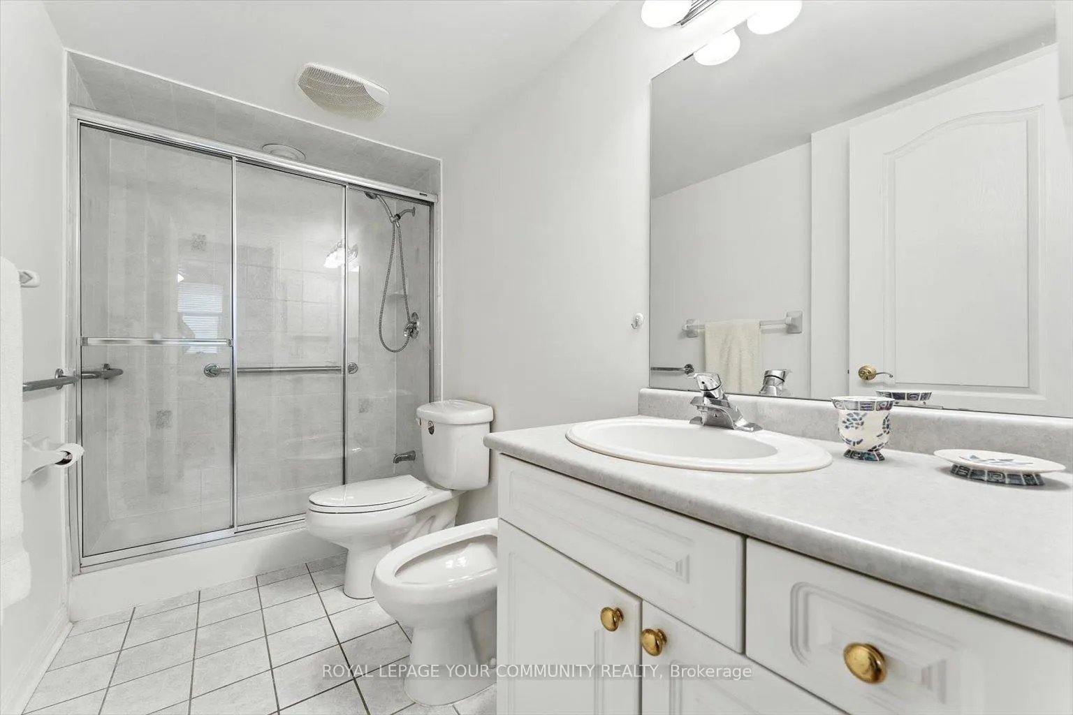 Photo 15 of Unit 307, 2502 Rutherford Road, Vaughan, Maple — HOMEH