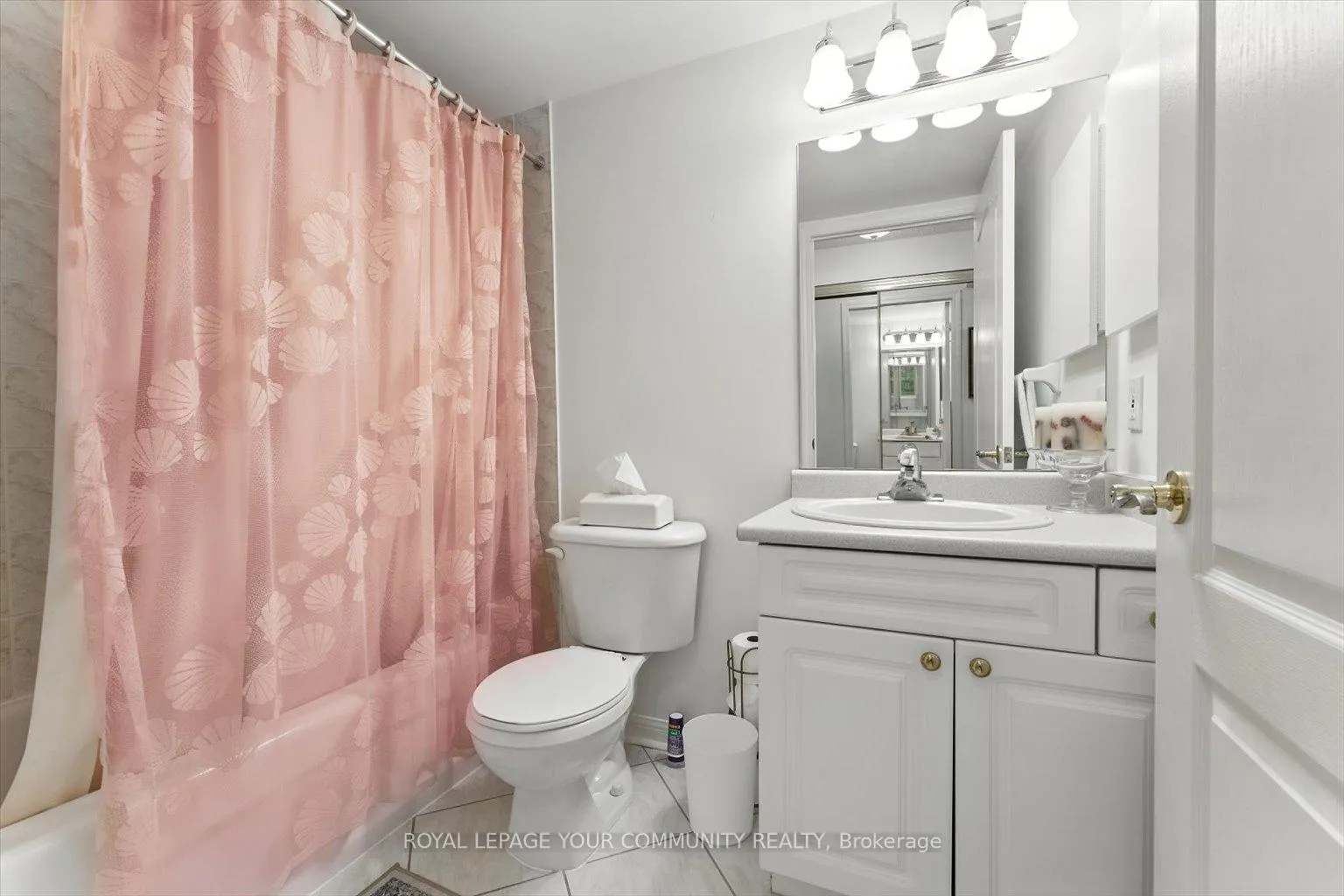 Photo 19 of Unit 307, 2502 Rutherford Road, Vaughan, Maple — HOMEH