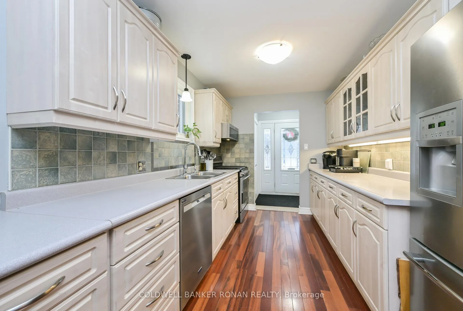 Photo 4 of 61 Doner Street, New Tecumseth, Alliston — HOMEH