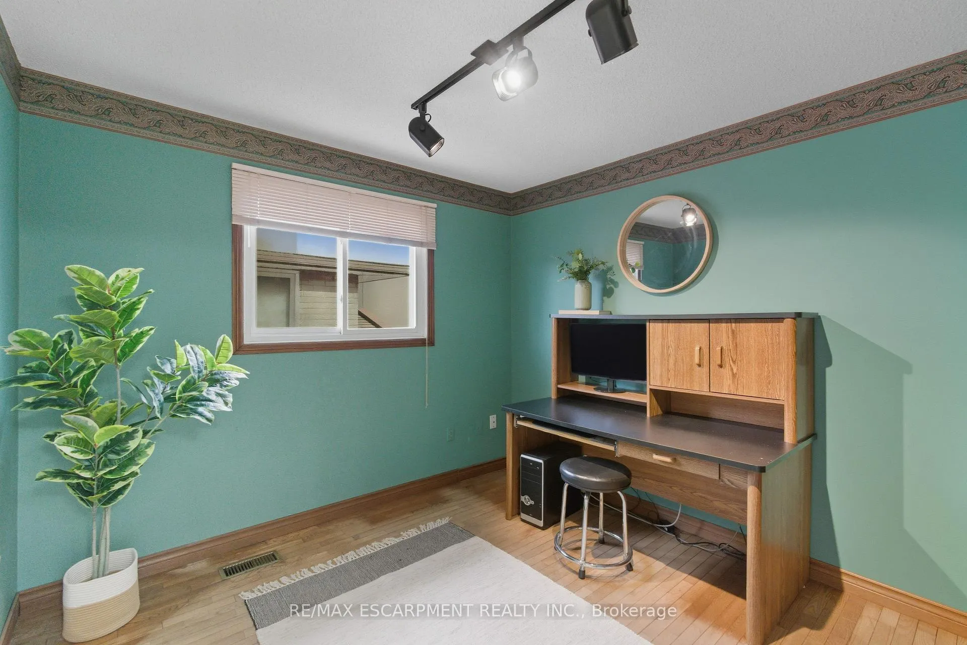 Photo 22 of 68 Firenze Street, Hamilton, Gurnett — HOMEH