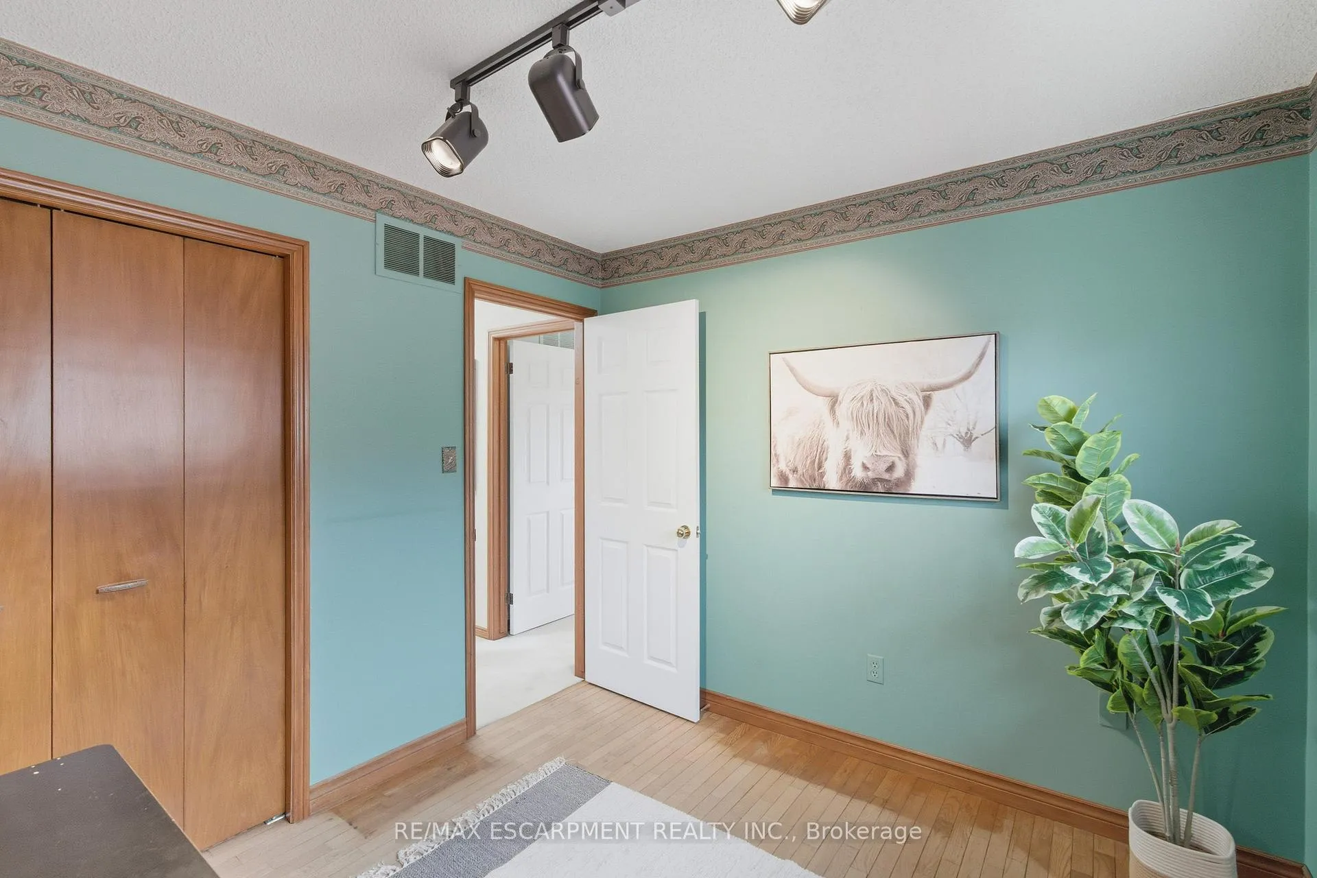 Photo 23 of 68 Firenze Street, Hamilton, Gurnett — HOMEH