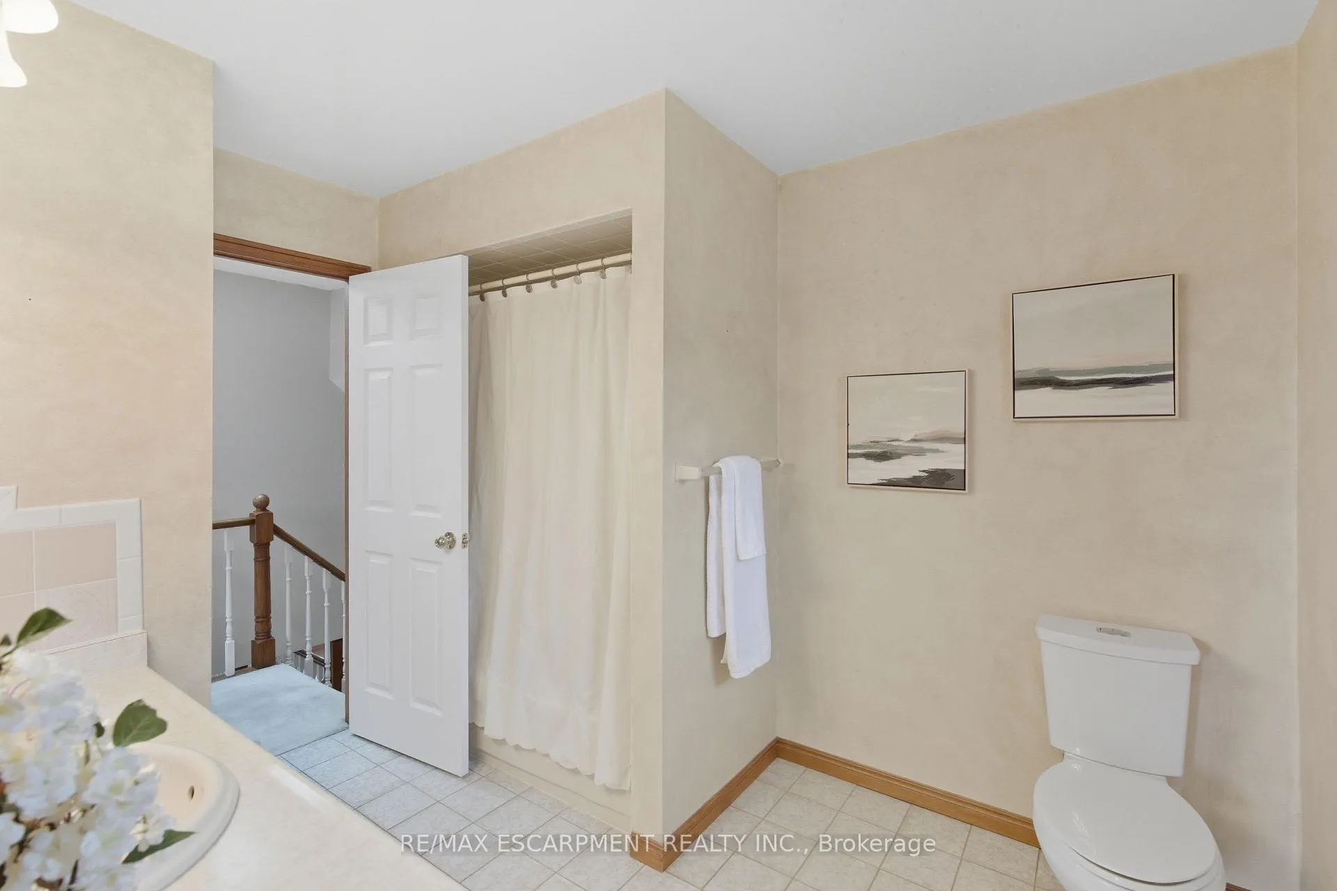 Photo 25 of 68 Firenze Street, Hamilton, Gurnett — HOMEH