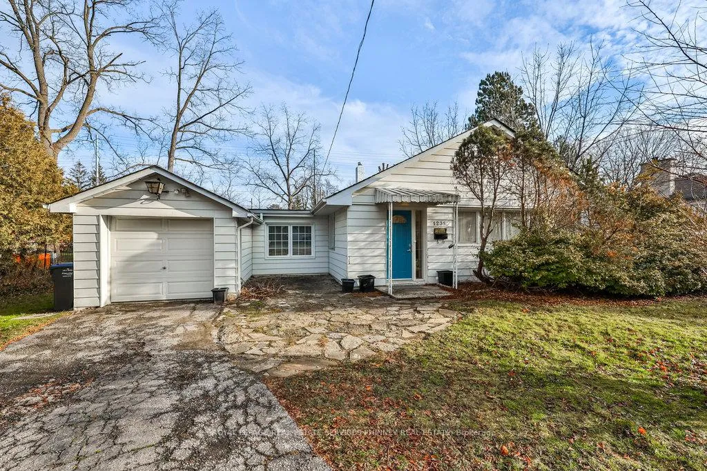 Front of 1235 Old River Road