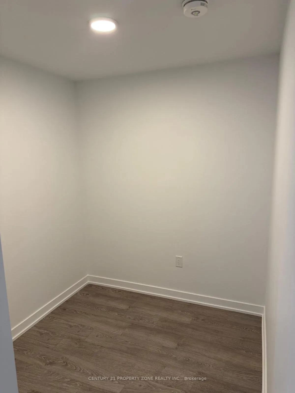 Photo 16 of Unit D707, 720 Whitlock Avenue, Milton, Cobban — HOMEH