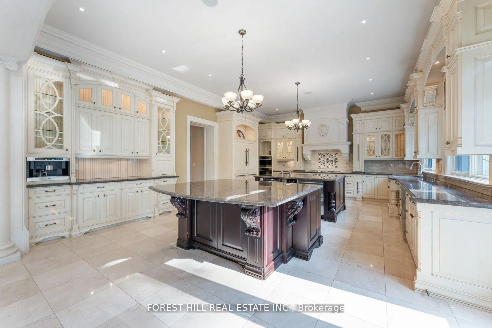 Photo 11 of 12 Thornbank Road, Vaughan, Uplands — HOMEH
