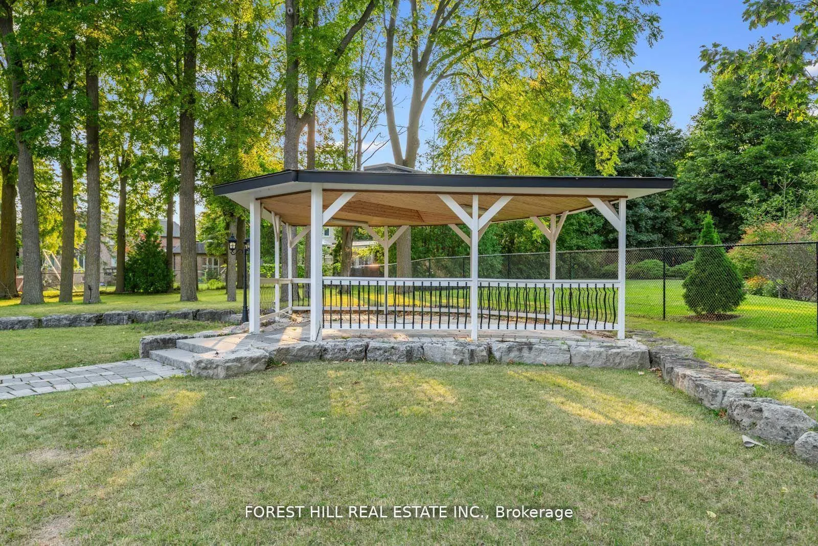 Photo 36 of 12 Thornbank Road, Vaughan, Uplands — HOMEH