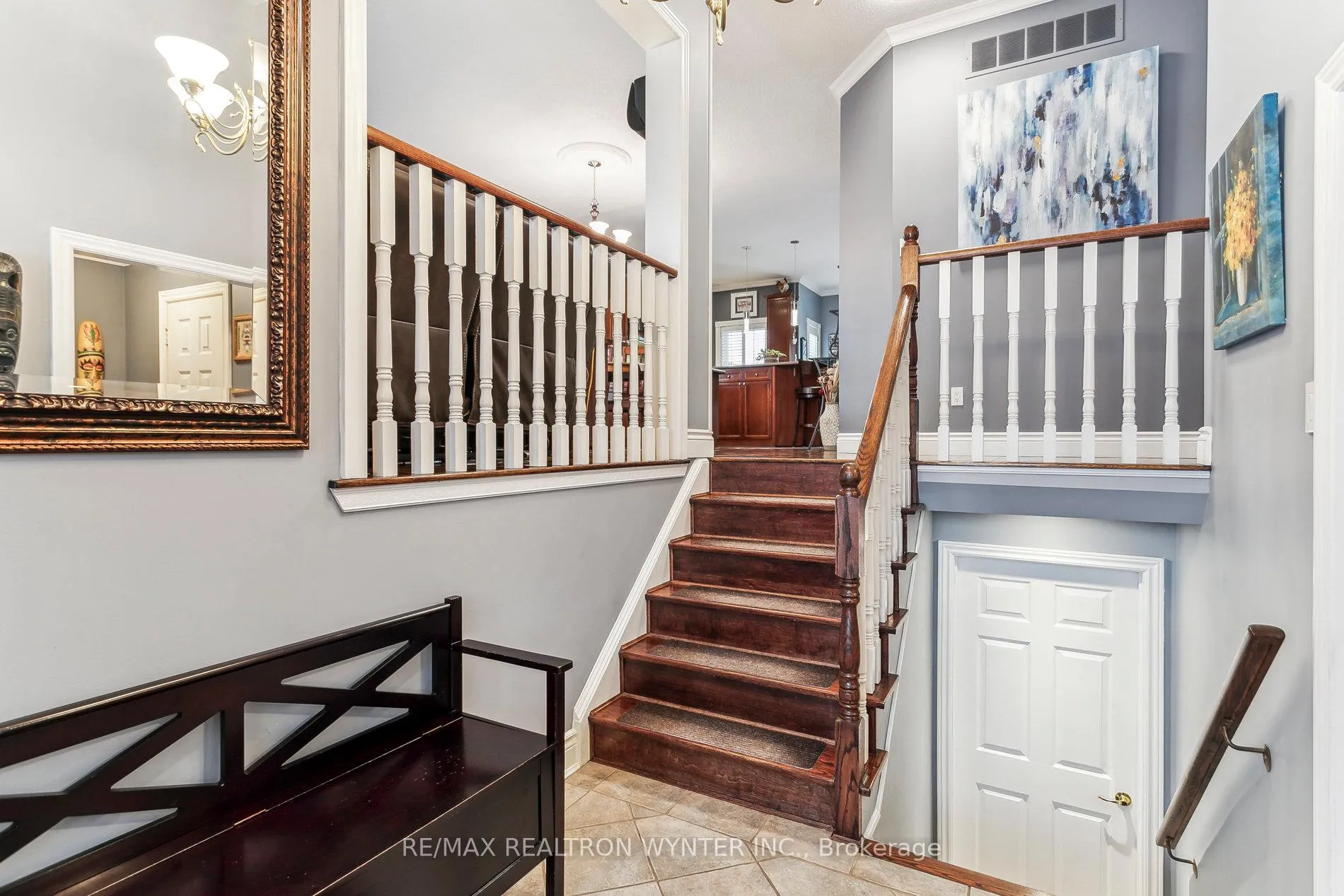 Photo 4 of 12 Valleybrae Court, Caledon, Rural Caledon — HOMEH