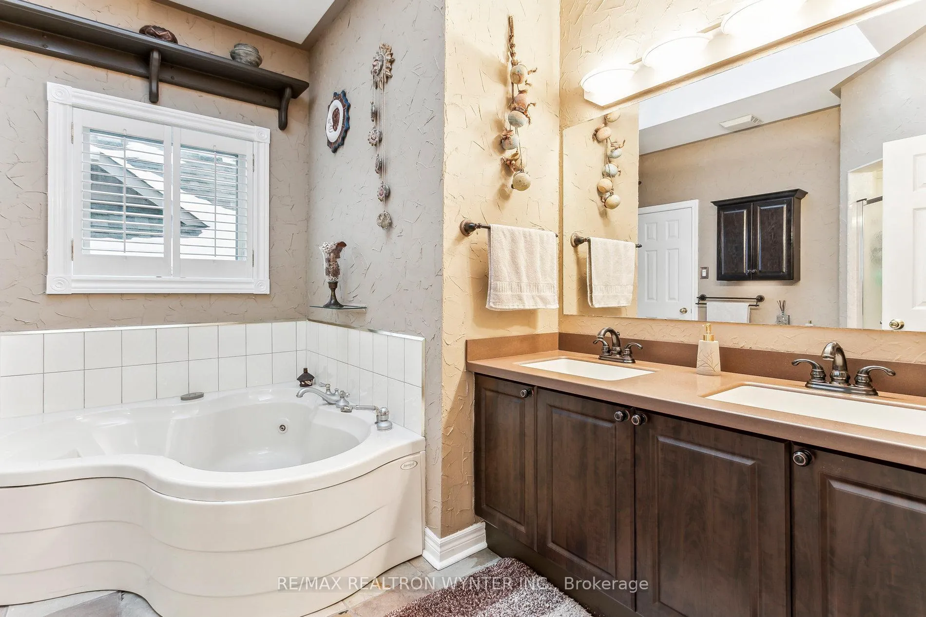 Photo 23 of 12 Valleybrae Court, Caledon, Rural Caledon — HOMEH
