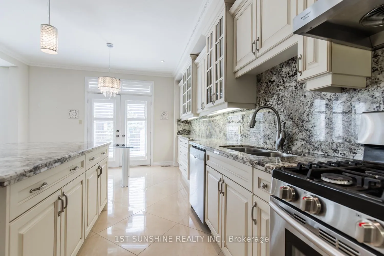Photo 10 of 180 Chambers Drive, Hamilton, Meadowlands — HOMEH