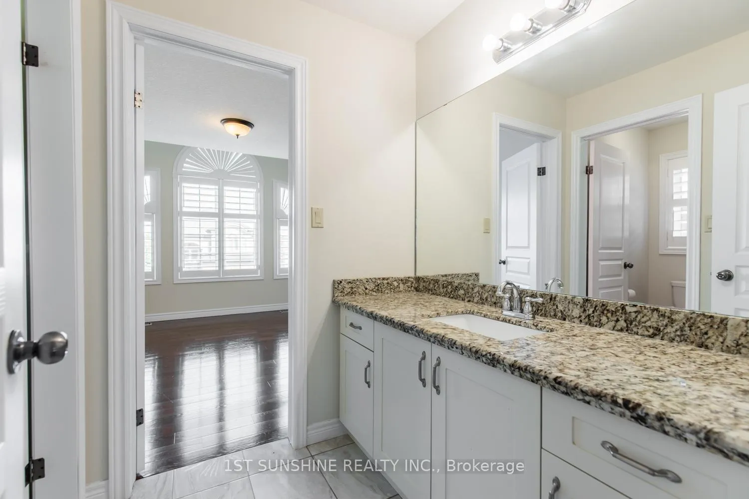 Photo 16 of 180 Chambers Drive, Hamilton, Meadowlands — HOMEH