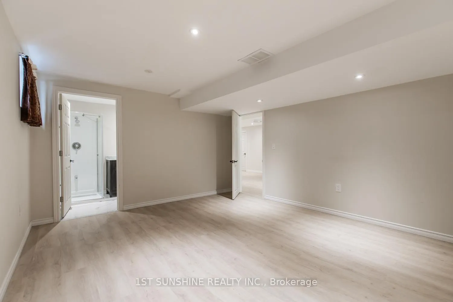 Photo 26 of 180 Chambers Drive, Hamilton, Meadowlands — HOMEH