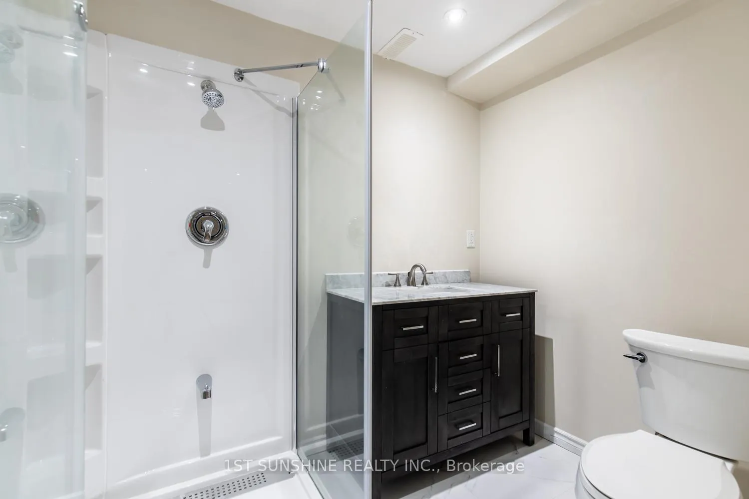 Photo 27 of 180 Chambers Drive, Hamilton, Meadowlands — HOMEH