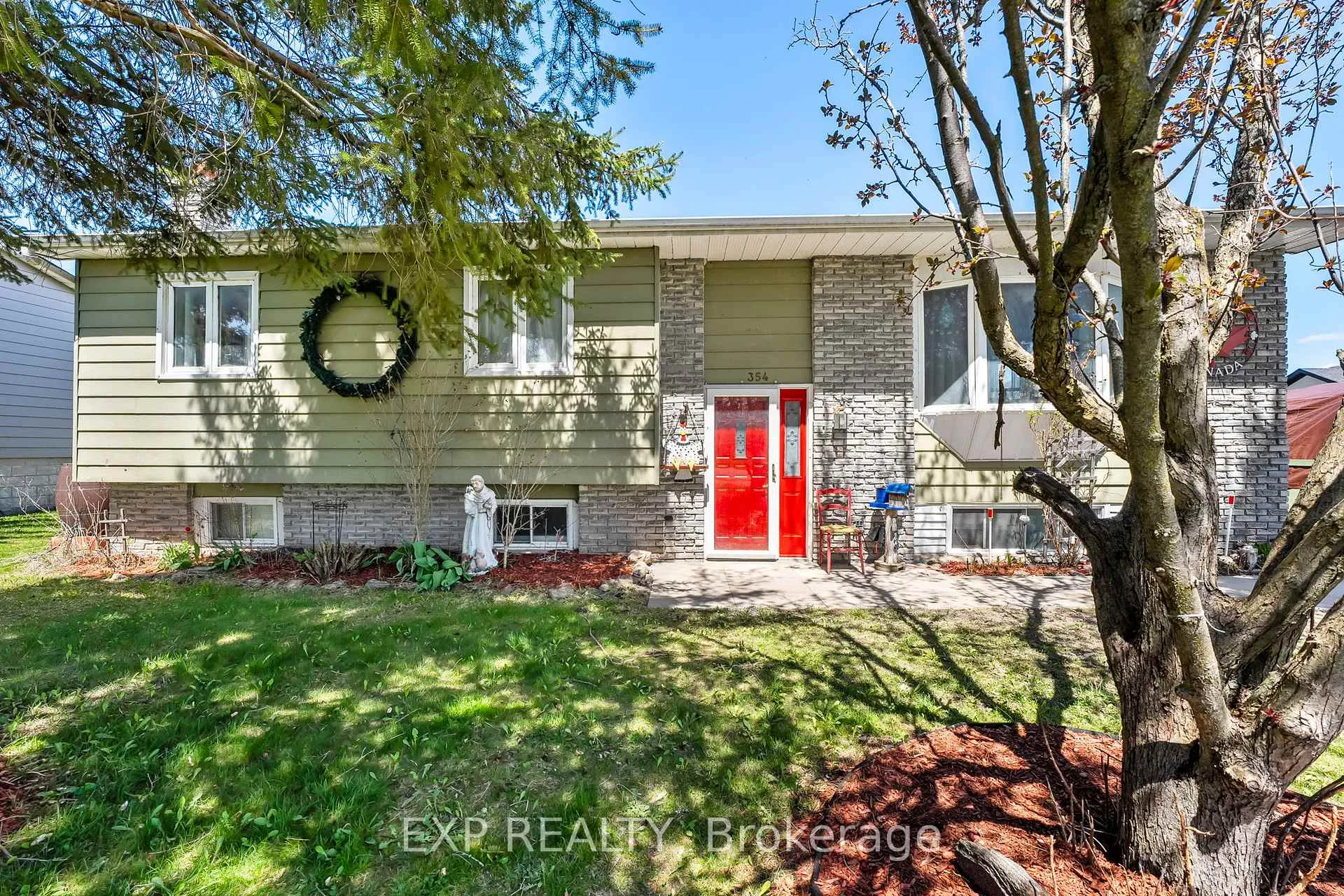 Photo 3 of 354 Lakeland Crescent, Brock, Beaverton — HOMEH