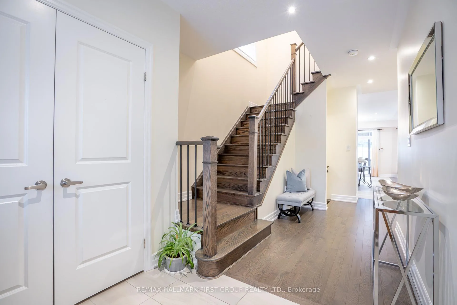 Photo 2 of 2388 Secreto Drive, Oshawa, Windfields — HOMEH