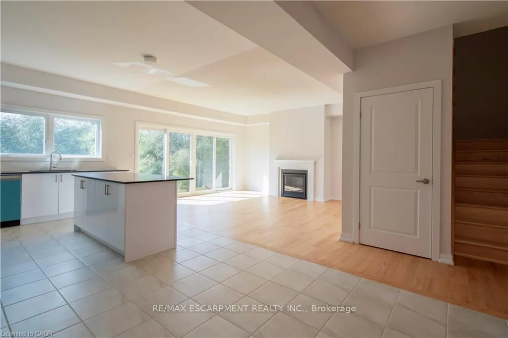 Photo 6 of 14 Trailside Drive, Haldimand — HOMEH