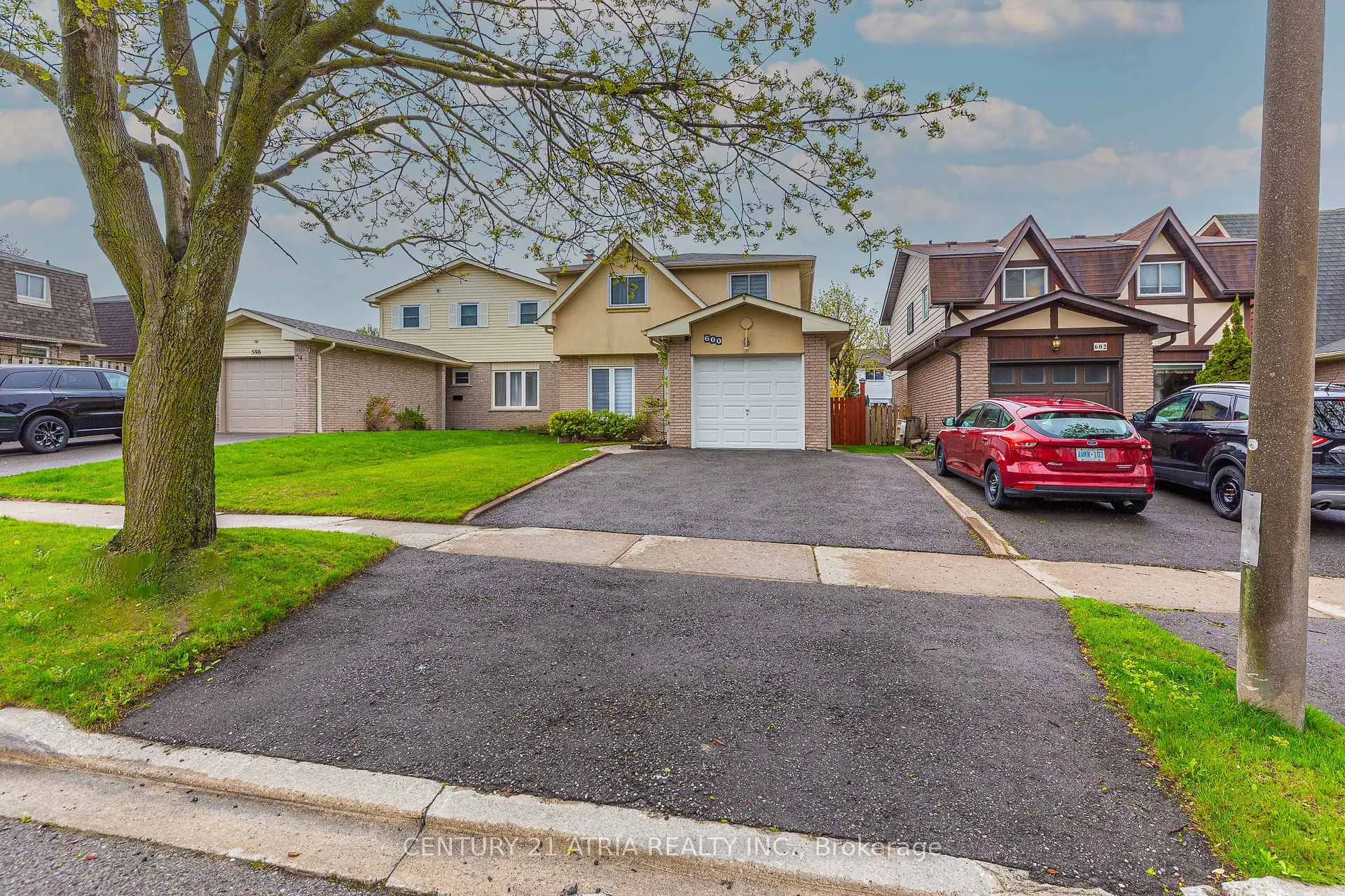 Front of 600 Stonebridge Lane