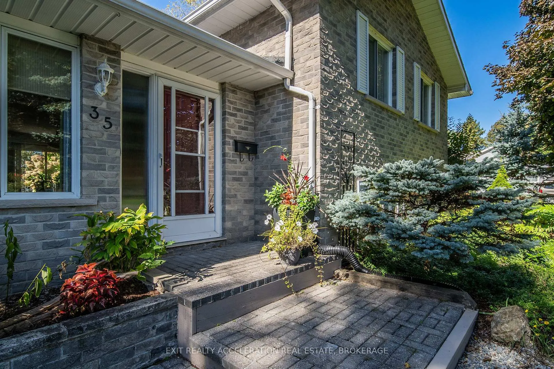 Photo 2 of 35 Riverview Drive, Greater Napanee — HOMEH