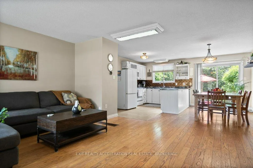 Photo 3 of 35 Riverview Drive, Greater Napanee — HOMEH