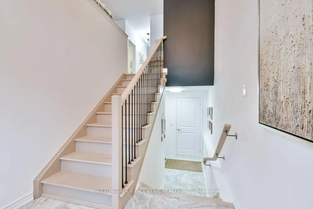 Photo 3 of 2195 Grainger Loop, Innisfil, Alcona — HOMEH