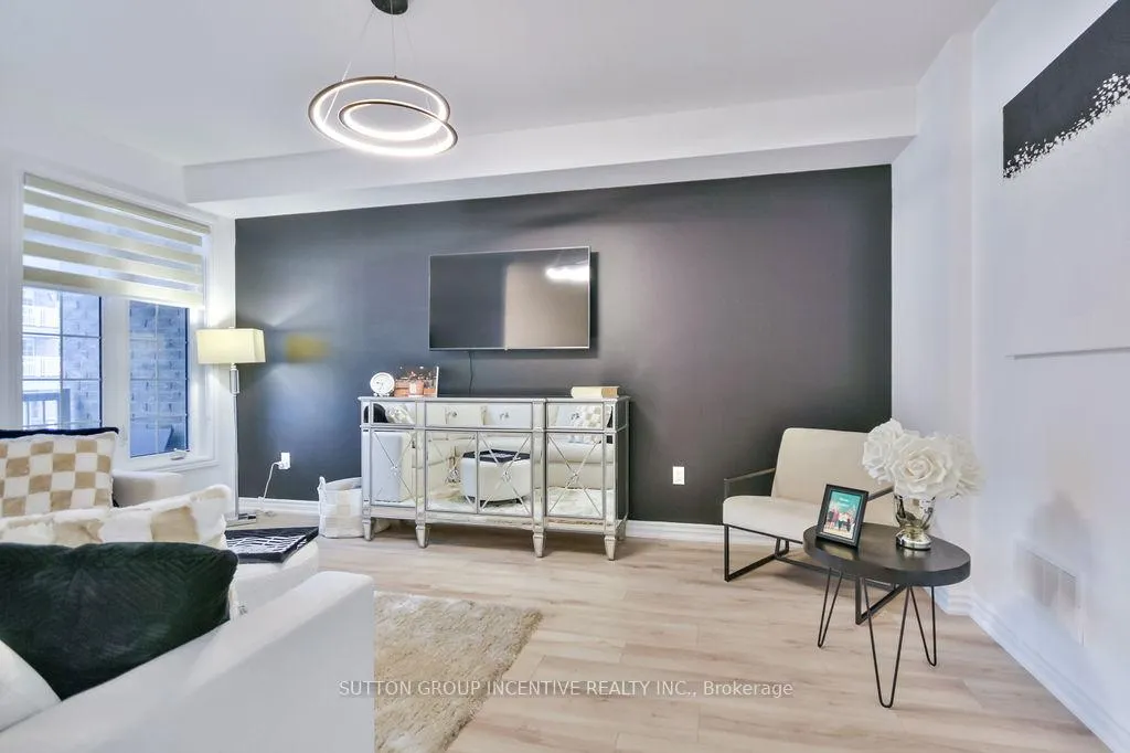 Photo 6 of 2195 Grainger Loop, Innisfil, Alcona — HOMEH
