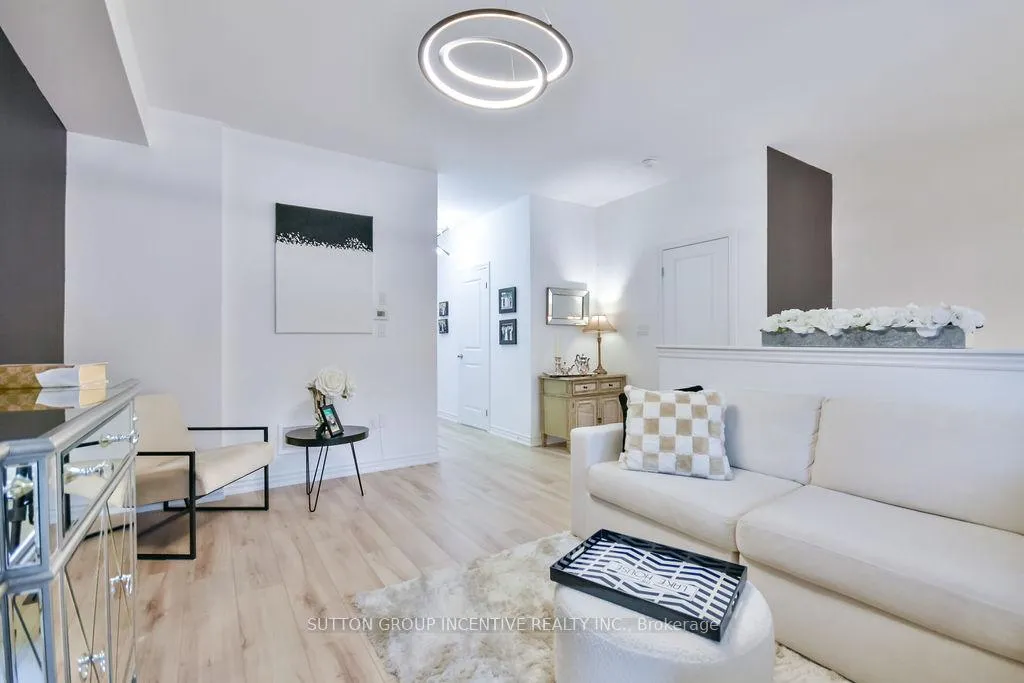 Photo 8 of 2195 Grainger Loop, Innisfil, Alcona — HOMEH