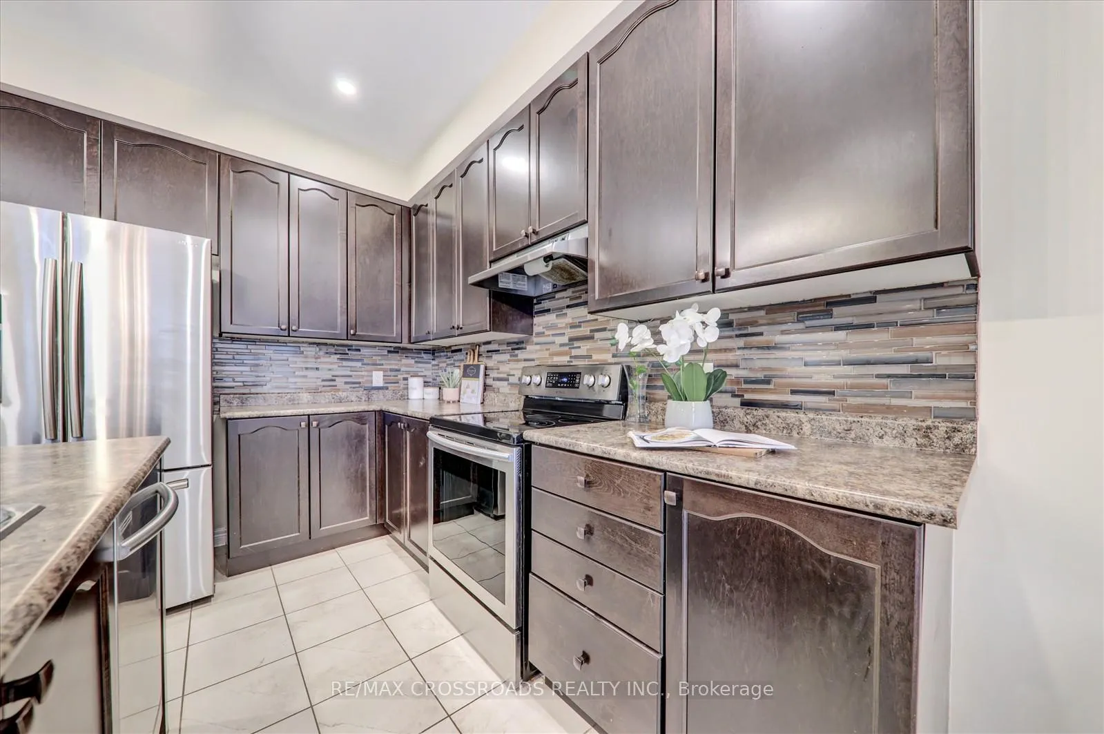 Photo 15 of 2 Parker Lane, New Tecumseth, Alliston — HOMEH