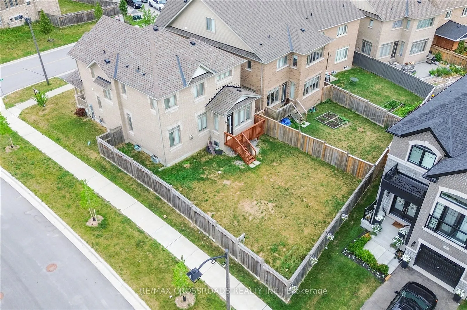 Photo 38 of 2 Parker Lane, New Tecumseth, Alliston — HOMEH