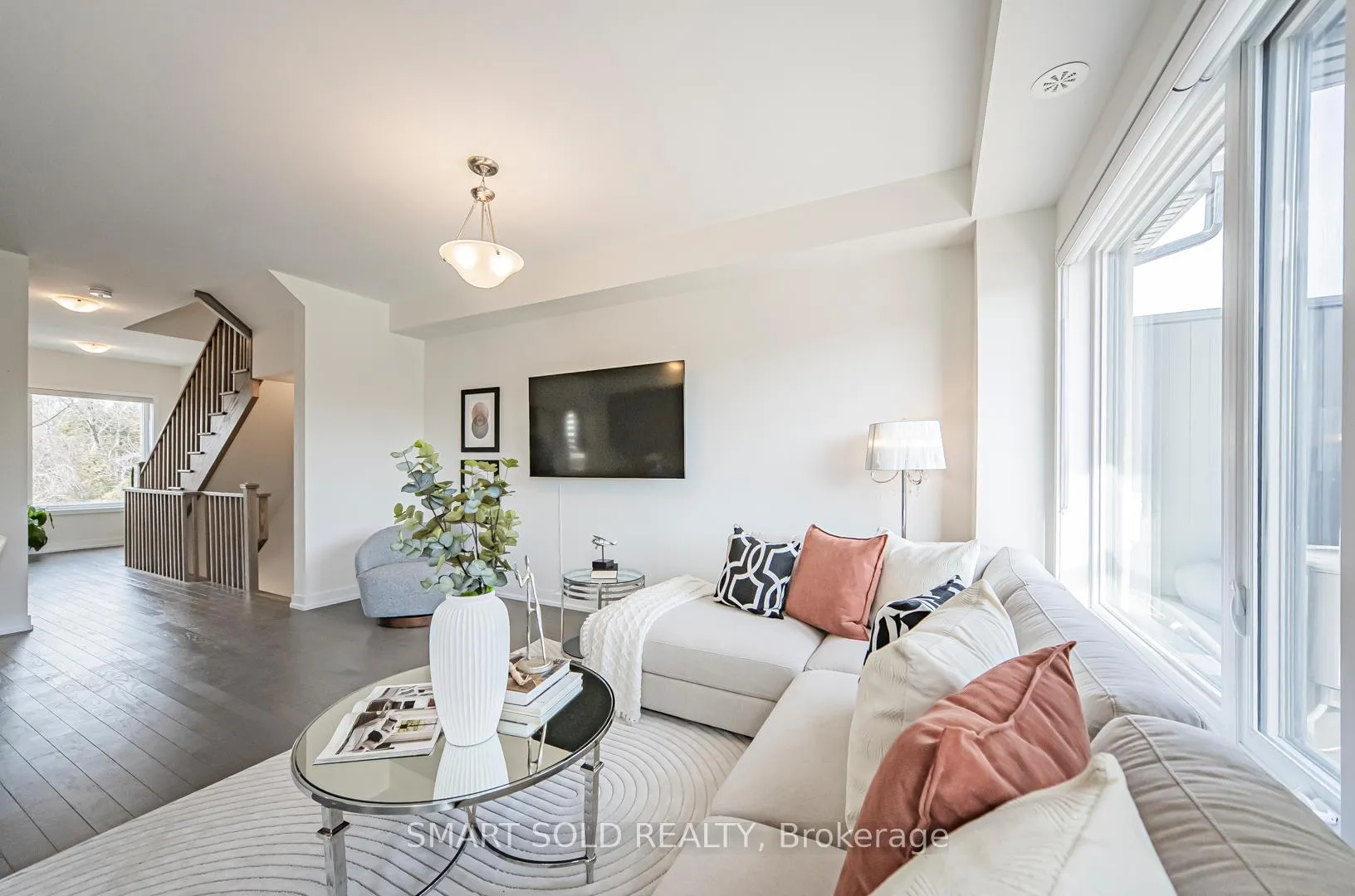 Photo 8 of 129 Yorkton Boulevard, Markham, Angus Glen — HOMEH