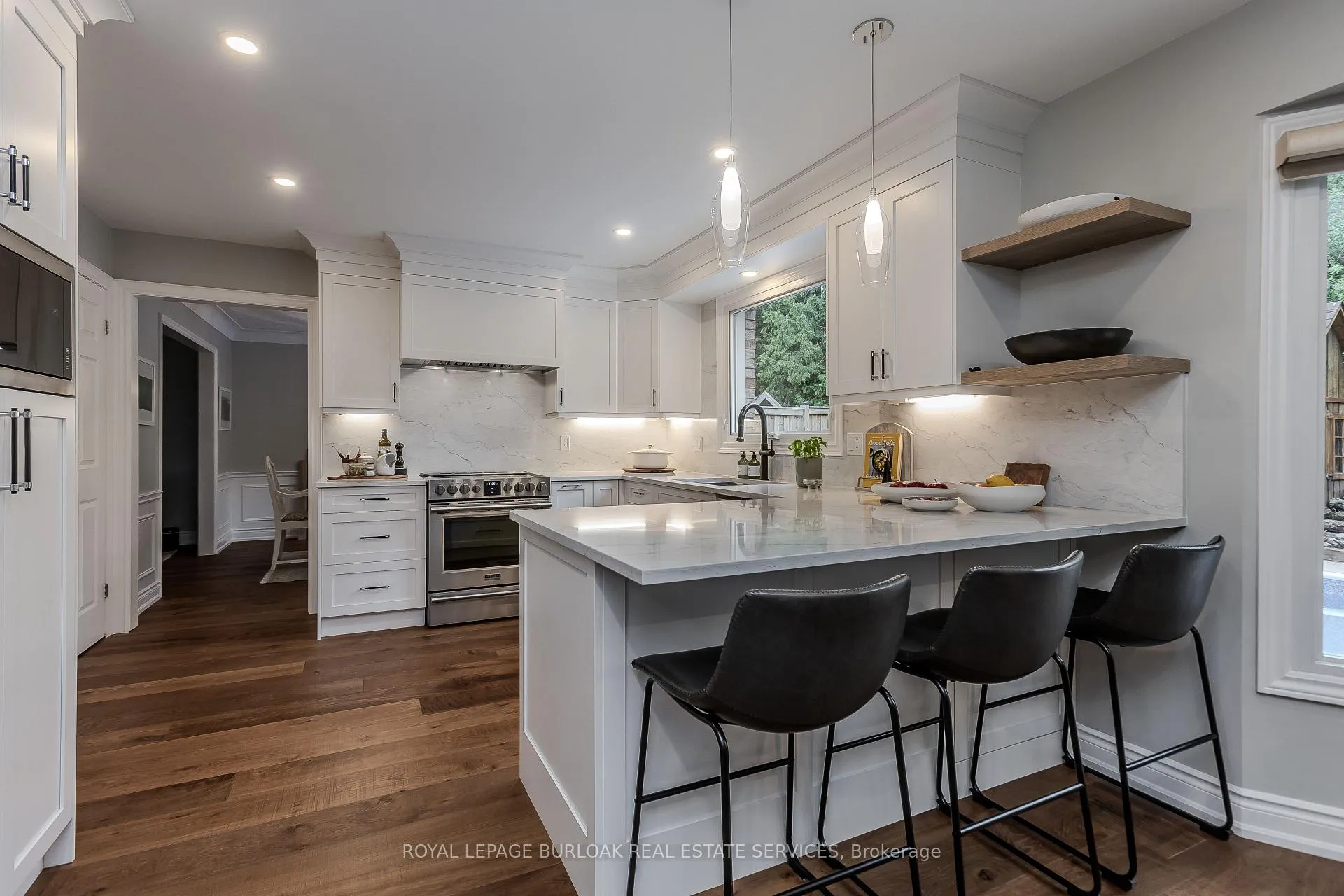 Photo 16 of 6 Carl Crescent, Hamilton, Waterdown — HOMEH