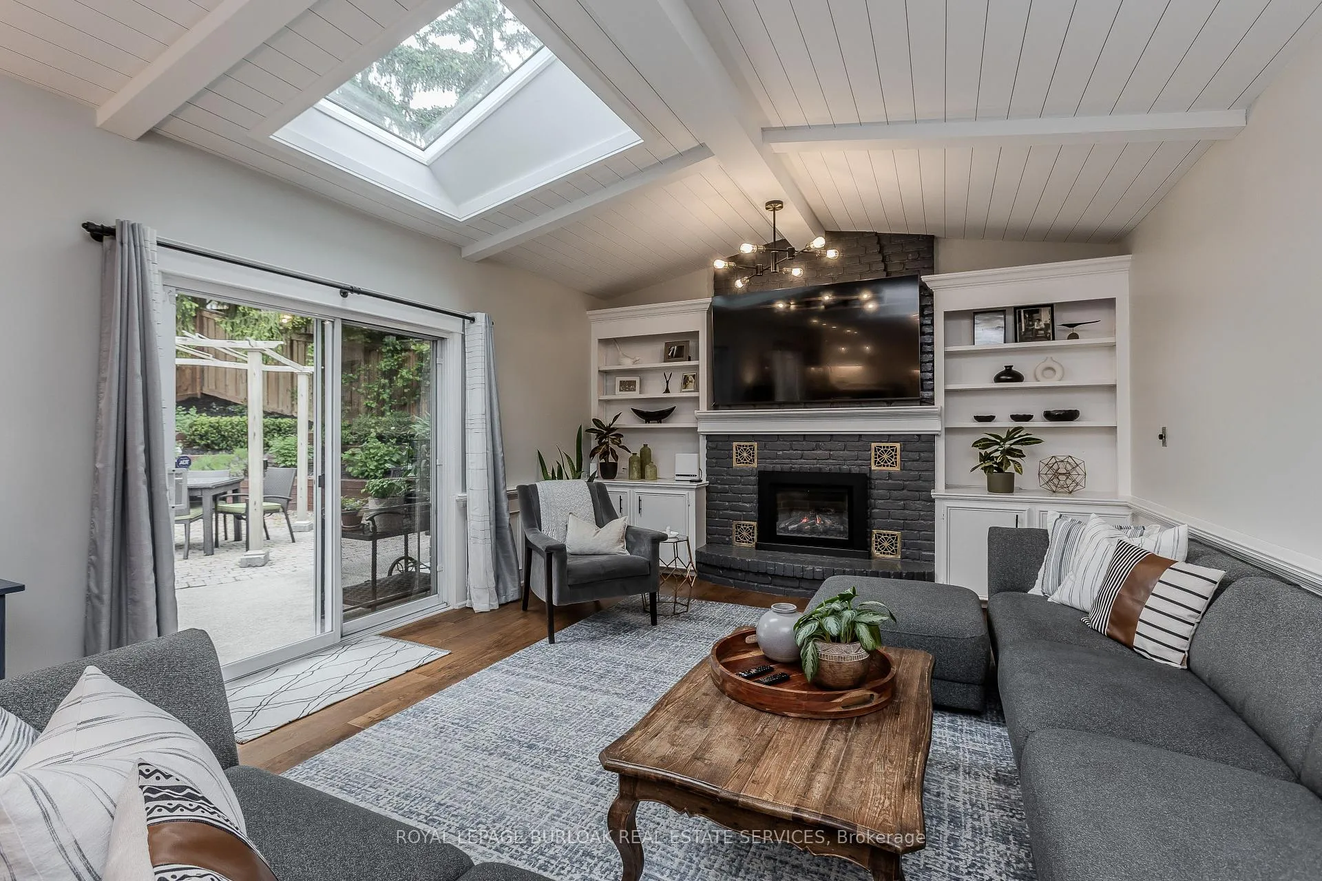 Photo 20 of 6 Carl Crescent, Hamilton, Waterdown — HOMEH