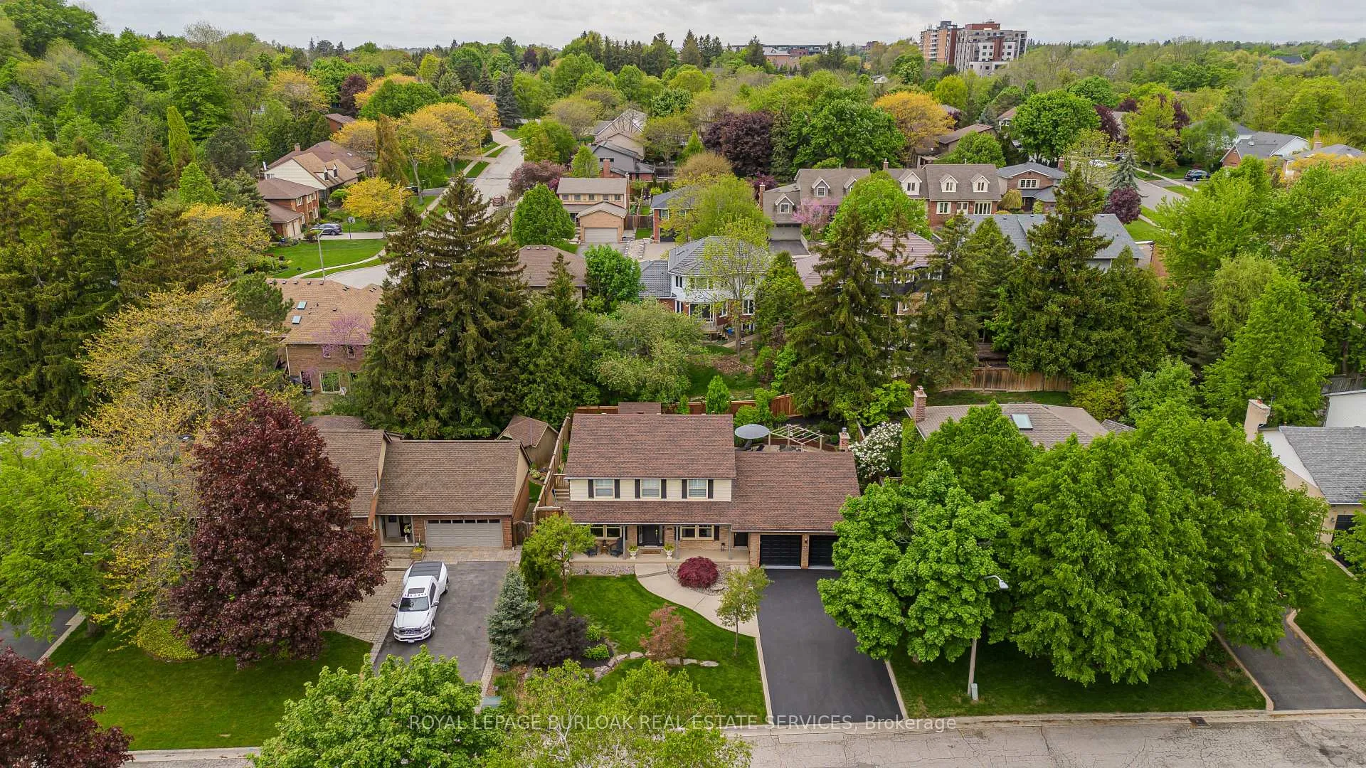 Photo 38 of 6 Carl Crescent, Hamilton, Waterdown — HOMEH