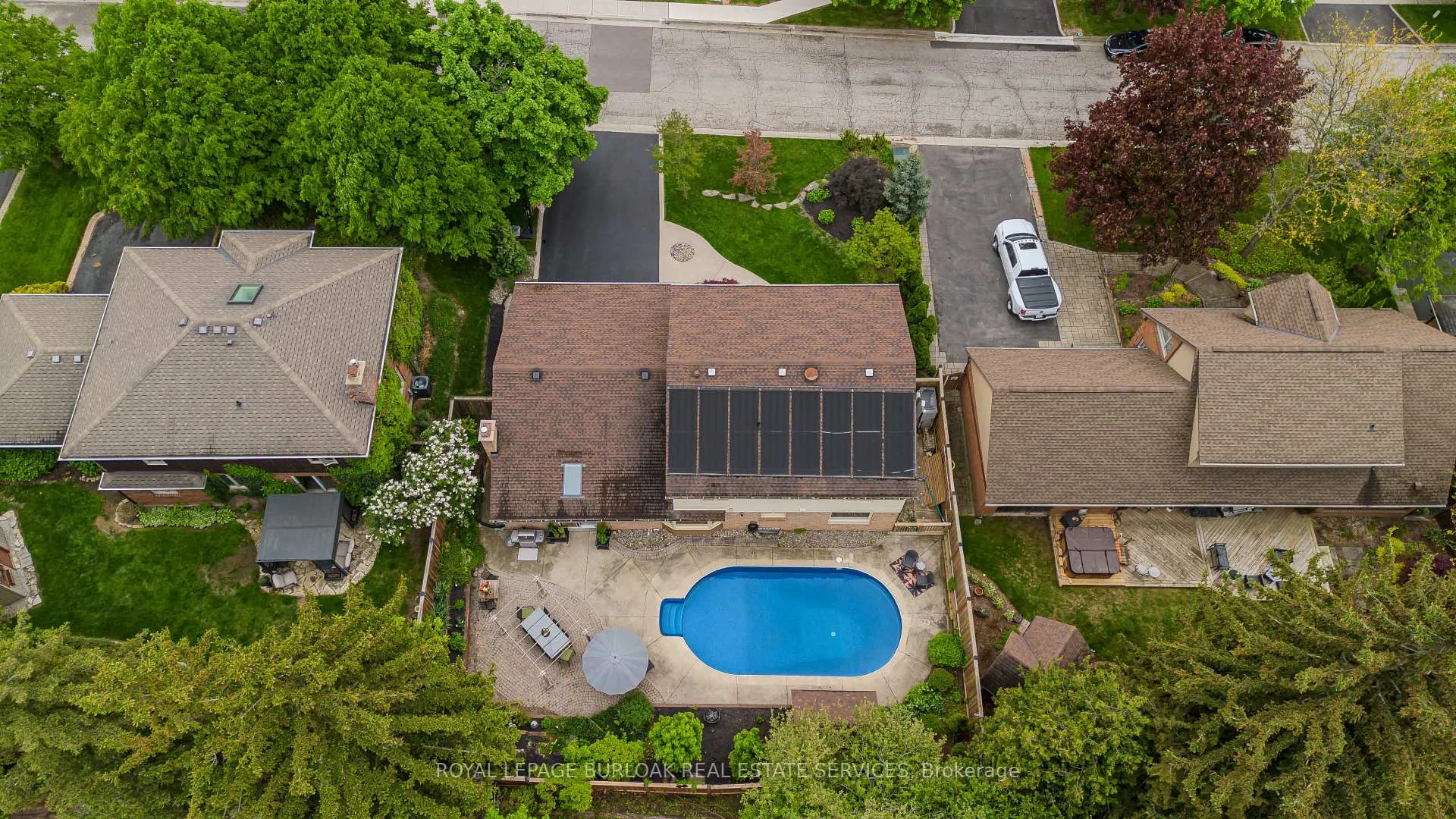 Photo 39 of 6 Carl Crescent, Hamilton, Waterdown — HOMEH